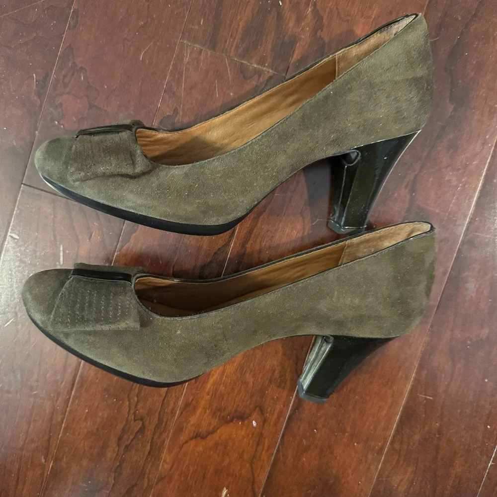 Clarks Artisan Olive Green Suede Peep Toe Bow 3